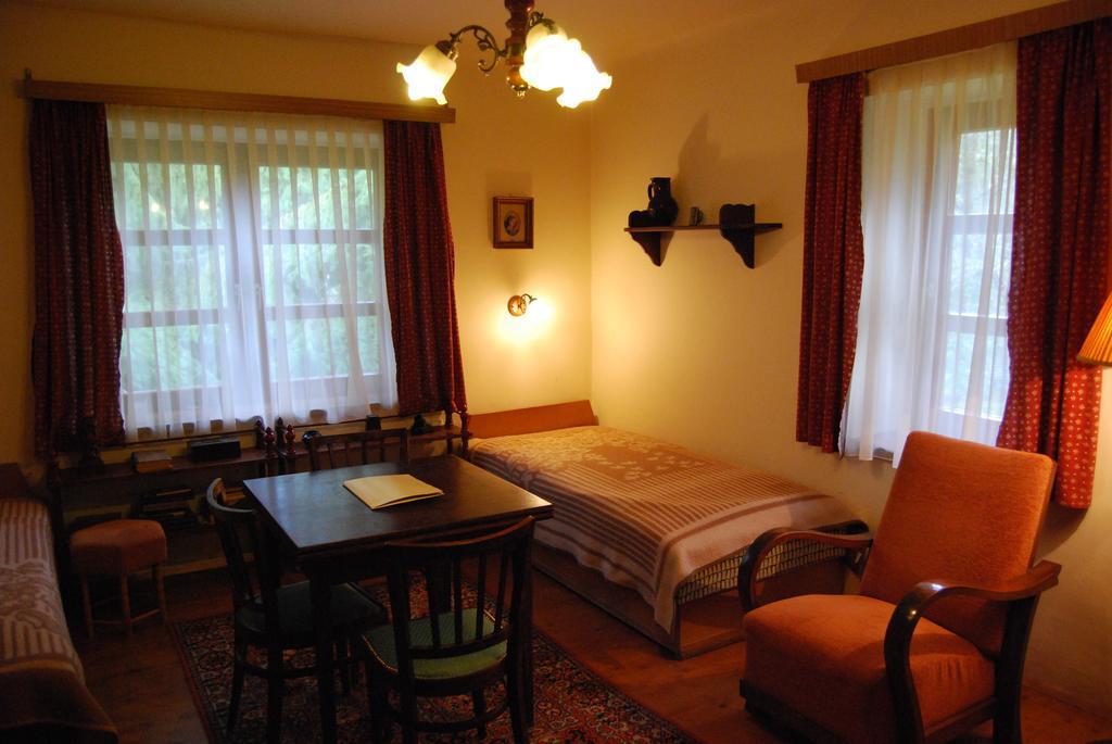 Boroka Apartmanhazak - Oereghaz 韦莱姆 客房 照片